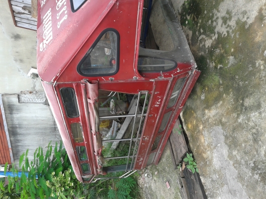 หลังคารถสองแถว