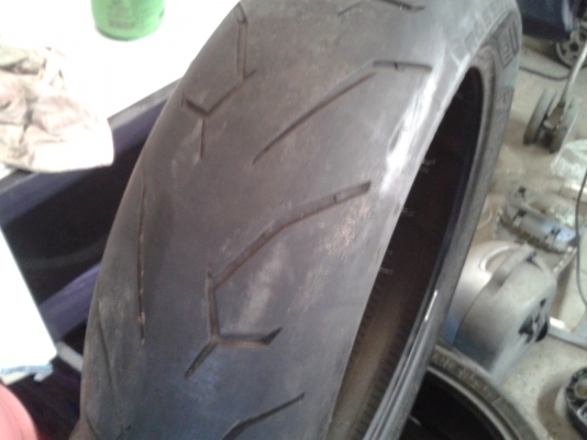 ยาง 170/60/17 และ 120/70/17 PIRELLI ปี 2012 ยาง 170/60/17 และ 120/70/17 PIRELLI ปี 2012