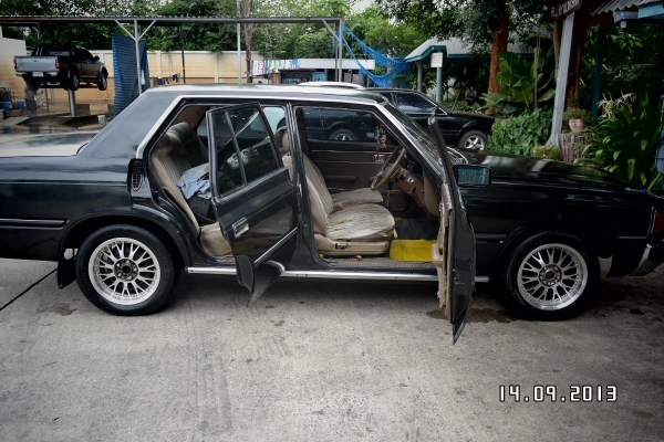 ขายรถยนต์ toyota crown 2.8 deluxe