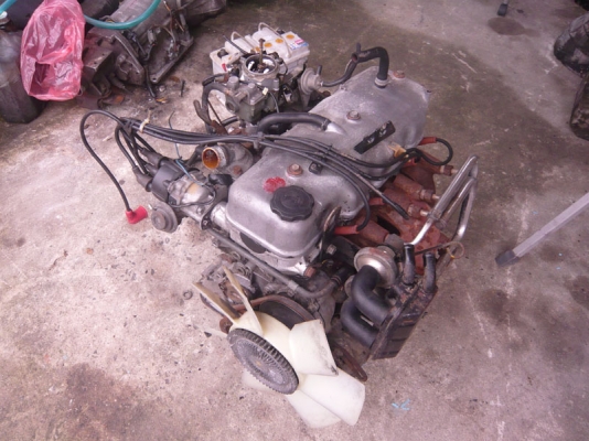 ขายเครื่องยนต์มาสด้าแฟมิเลีย 1400cc 6850 บาท