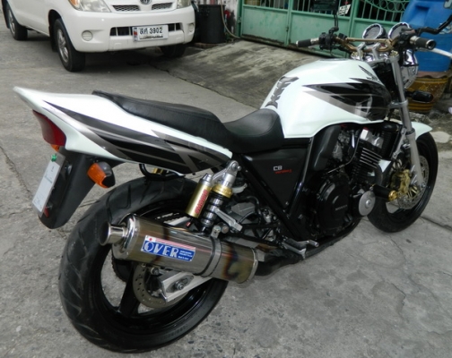ขาย cb 400 version s 1998 อินวอยสรรพสามิตร สภาพจบ ท่อแต่ง สวยๆ