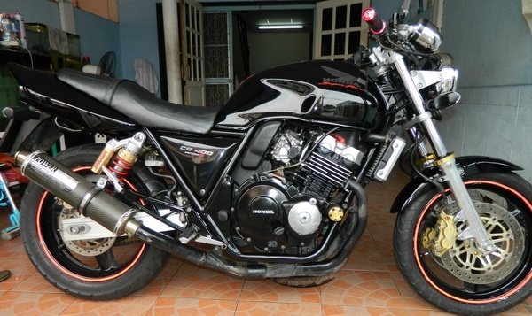 ขาย cb 400 superfour version s ปี 1998 ทะเบียนแท้จดปี 2556