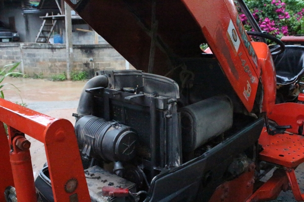 แทรกเตอร์ 45 แรงม้า พร้อมอุปกรณ์ 3 ชิ้น
