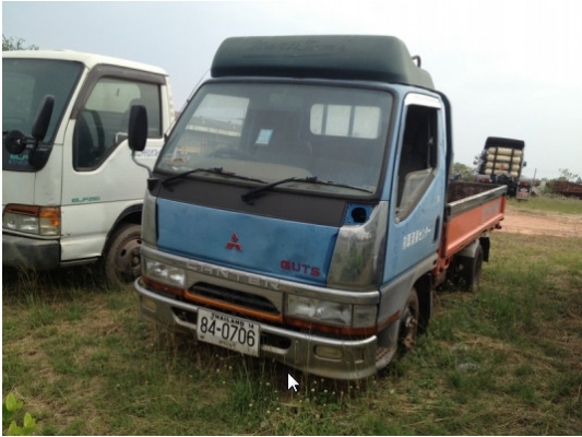 ขายถูก mitsubishi canter กระบะคาร์โก้ เครื่อง M40 100 แรงม้า 6 ล้อเล็กครับทะเบียนพร้อมวิ่งปกติครับ โทร.  081-2659193 คุณสุวรรณ  081-8789119 คุณสุขเกษม  081-30344169 คุณวิยะดา 085-4795337 คุณเล็ก
