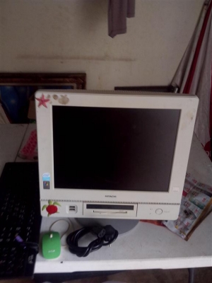 ขายคอมพิวเตอร์ ALL IN ONE ครบชุด มือสองสภาพดี ลงวินโดว์ ให้ใหม่ P 4 แรม 512 HD 40 GB