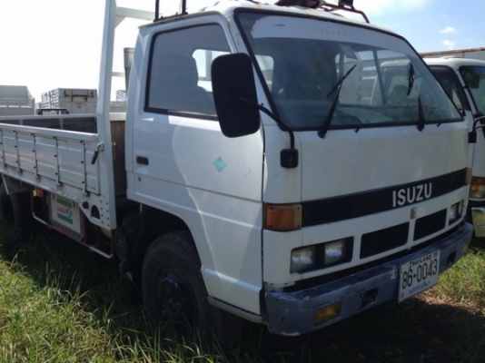 ขาย NPR หัวกล่อง เครื่อง 110 NGV กระบะคาร์โก้สภาพสวยราคาไม่แพง สนใจโทร