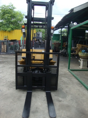 ขายด่วน !!! รถโฟล์คลิฟท์ T.C.M. FD30-Z7 เครื่องยนต์ดีเซล เกียร์ธรรมดา เสาสูง 4 เมตร ยางตัน (ขายตามสภาพ สนใจราคาคุยกันได้) ขายด่วน !!! รถโฟล์คลิฟท์ T.C.M. FD30-Z7 เครื่องยนต์ดีเซล เกียร์ธรรมดา เสาสูง 4 เมตร ยางตัน (ขายตามสภาพ สนใจราคาคุยกันได้)