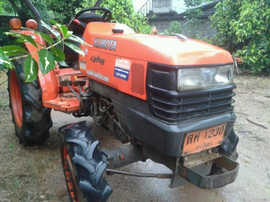 ขายรถไถ KUBOTA L2808 รถสภาพเดิมๆไม่ได้ทำสีใหม่ พร้อมใช้งาน