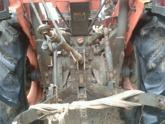 ขายรถไถ KUBOTA L2808 รถสภาพเดิมๆ ไม่ได้ทำสีใหม่ ใช้งานได้เลย มีทะเบียนจัดไฟแนนซ์ได้ 60,000(ศรีสวัสดิ์)