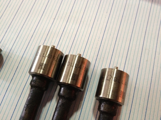 หัวฉีดเดิมพร้อมเข็ม D-max 2.5 คอมมอลเรล 4หัวขาย 3,000 บาท