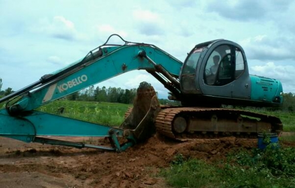 KOBELCOแพคคู่ครัM5-200 ซูเปอร์ เอกสารอินวอย พร้อมหางปลา2เพลา F18 เครื่องEH700 มีเกียรสโลว์กลาง เล่มทะเบีียนพร้อม