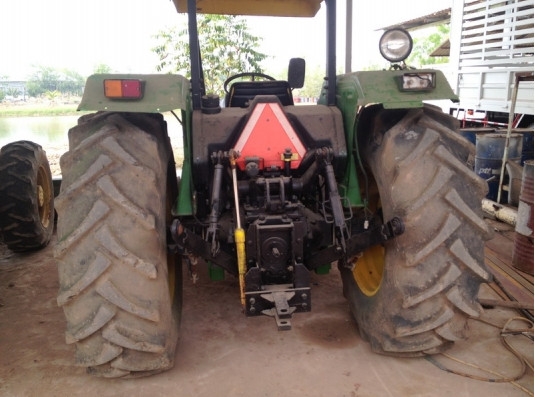 ขายรถไถจอร์นเดียรุ่่น 6630 121 แรงม้าขับเคลื่อน 4 ล้อสภาพใหม่มากสนใจโทรมาก่อนต่อรองราคาได้ครับคุยกันก่อนครับ สนใจ โทร.081-2659193 คุณสุวรรณ  081-8789119 คุณสุขเกษม 085-4795337 คุณวิยะดา 044-389074