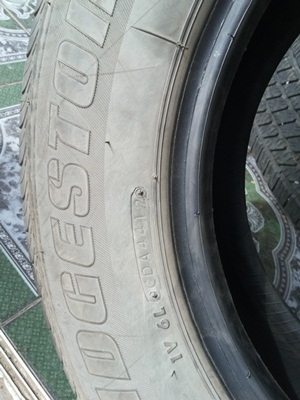 ขายยางรวม2ชุด(ร้านค้า) 205/70/15ปี12และ265/65/17ปี10อย่างละ1ชุดขายรวมครับ