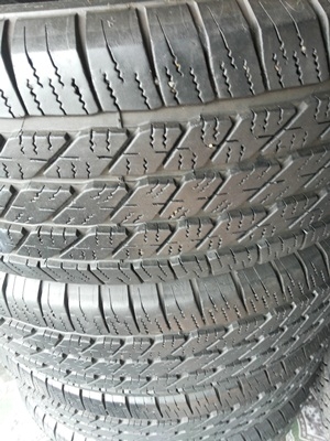 ขายยางรวม2ชุด(ร้านค้า) 205/70/15ปี12และ265/65/17ปี10อย่างละ1ชุดขายรวมครับ