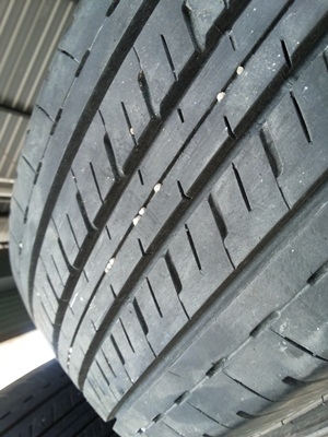 ขายยางรวม2ชุด(ร้านค้า) 205/70/15ปี12และ265/65/17ปี10อย่างละ1ชุดขายรวมครับ