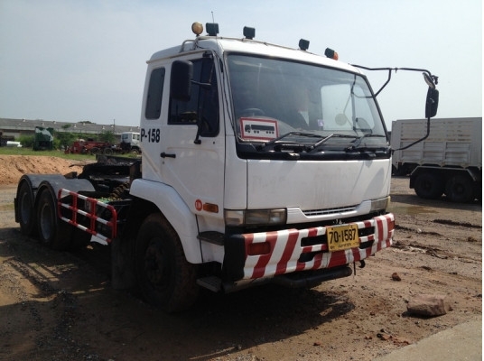 ขายด่วนราคาไม่แพง NISSAN UD หัวลาก เครื่อง PE6 310 แรงม้ารถห้างสภาพเดิมๆครับวิ่งดีประหยัดใช้ดีเล่มพร้อมทะเบียนพร้อมรีบเลยครับเหลือคันเดียวครับ  (โทร.081-2659193 คุณสุวรรณ) (081-8789119 คุณสุขเกษม) (085-3034416 คุณวิยะดา) (044-389074 แฟกส์)