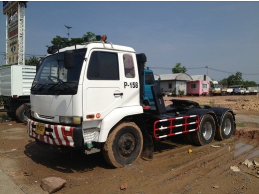 ขายด่วนราคาไม่แพง NISSAN UD หัวลาก เครื่อง PE6 310 แรงม้ารถห้างสภาพเดิมๆครับวิ่งดีประหยัดใช้ดีเล่มพร้อมทะเบียนพร้อมรีบเลยครับเหลือคันเดียวครับ  (โทร.081-2659193 คุณสุวรรณ) (081-8789119 คุณสุขเกษม) (085-3034416 คุณวิยะดา) (044-389074 แฟกส์)