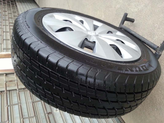 ยางป้ายแดงพร้อมล้อกระทะขอบ15 ถอดจากวีออส2013 ป้ายแดง