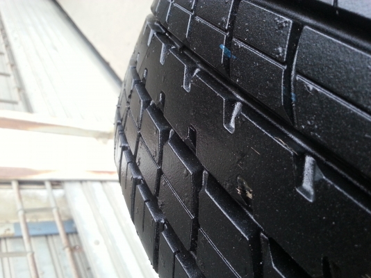 ยางป้ายแดงพร้อมล้อกระทะขอบ15 ถอดจากวีออส2013 ป้ายแดง