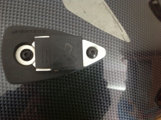 กระเป๋า boblbee megalopolis aero carbonของแท้ เคฟล่าแท้หายาากคับ สภาพดี สวย เงา มีบรอคหลัง กระเป๋ากันน้ำได้ ราคา 9900บาท