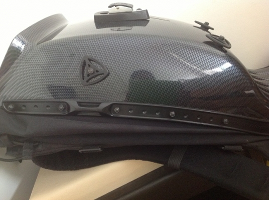 กระเป๋า boblbee megalopolis aero carbonของแท้ เคฟล่าแท้หายาากคับ สภาพดี สวย เงา มีบรอคหลัง กระเป๋ากันน้ำได้ ราคา 9900บาท