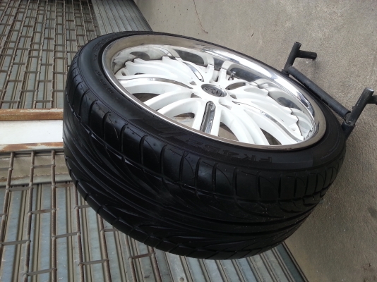 แม็กนอก 5/114 ขอบ 19 พร้อมยางสภาพสวยๆ มีคู่เดียว