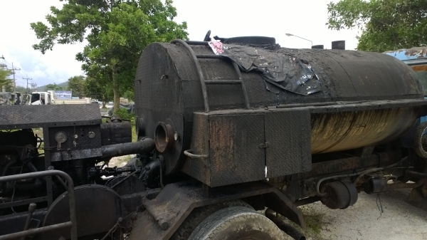 ขายถังสเปรย์ยางมะตอยพร้อมเครื่อง ครบชุด ยกลงจาก6ล้อ....