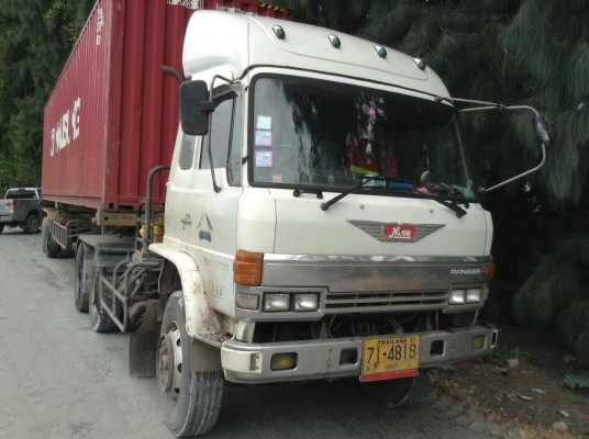 ขายสิบล้อ2เพลาหัวลากHINO FM221LA เครื่องEM100พร้อมใช้วิ่งงานทุกวัน.