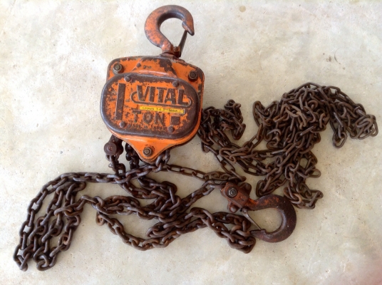 ต้องการขายรอกยกของญี่ปุ่น ยี่ห้อVital ขนาด 1 ตัน