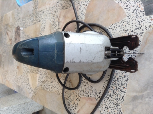 ต้องการขายเลื่อยจิกซอร์ ยี่ห้อ Bosch รุ่น GST 80 PRE