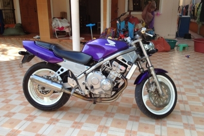 ขาย CB1 400cc ทะเบียนแท้ พร้อมโอน ภาษีไม่ขาดต่อ