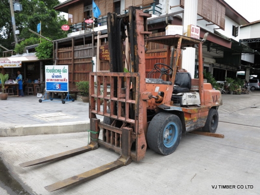 รถยก โฟร์คลิฟ Toyota FolkLift 3.5ตัน มือสองสภาพดีใช้งานได้ปกติ