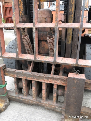 รถยก โฟร์คลิฟ Toyota FolkLift 3.5ตัน มือสองสภาพดีใช้งานได้ปกติ