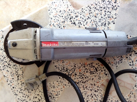 ต้องการขายหินเจียร์ 4" ยี่ห้อมากีต้า รุ่น 9500NB