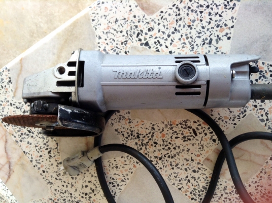 ต้องการขายหินเจียร์ 4" ยี่ห้อมากีต้า รุ่น 9500NB