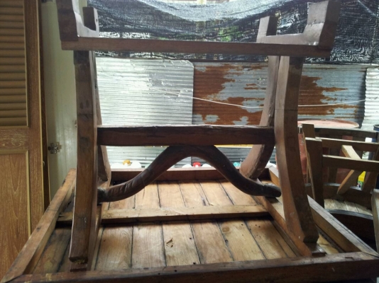 ชุดโต๊ะไม้เก่า