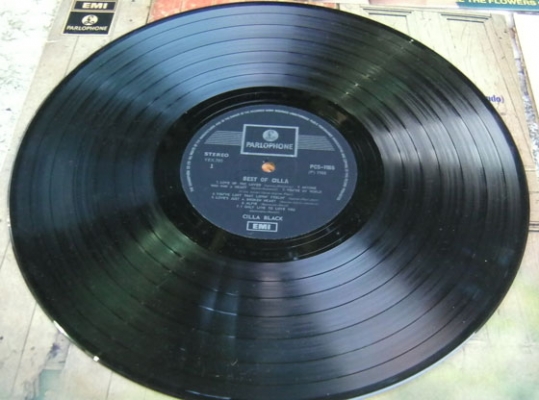 แผ่นเสียงเพลงสากล