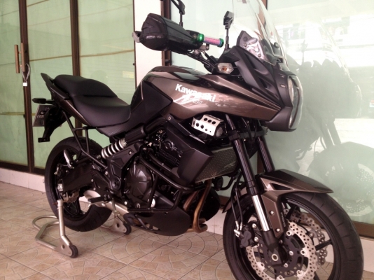 ขาย Kawasaki Versys โฉมปี2013 สภาพป้ายแดง ใช้น้อยวิ่ง 1500 km. ราคา289000 บาท ( รับเทริ์น)