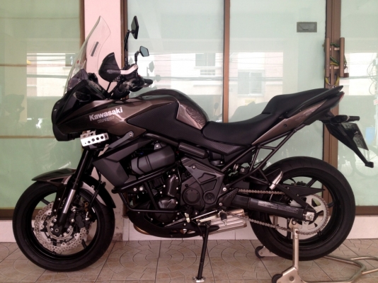 ขาย Kawasaki Versys โฉมปี2013 สภาพป้ายแดง ใช้น้อยวิ่ง 1500 km. ราคา289000 บาท ( รับเทริ์น)