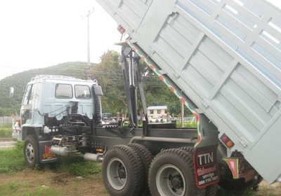 ขาย Roc 210 turbo สองเพลาดั้มพ์ สวยมาก สภาพใหม่หมด โทร 0884501277