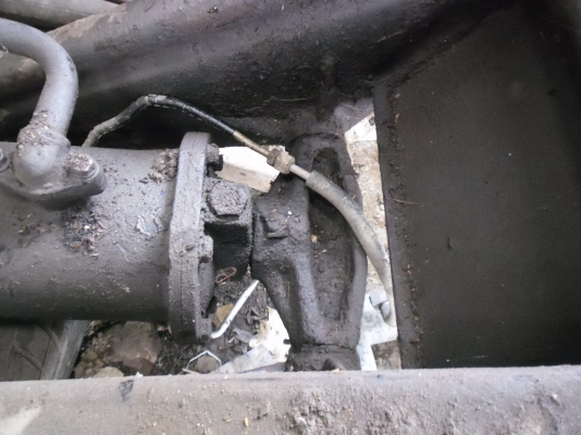 ขายกระบอกดั้ม  ทั้งชุด พร้อมใส่รถหกล้อ  สภาพ พร้อมใช้งาน