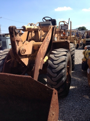 ขายรถตักล้อยาง TCM 830-2