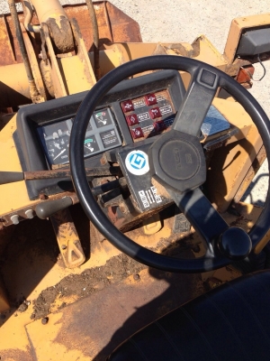 ขายรถตักล้อยาง TCM 830-2