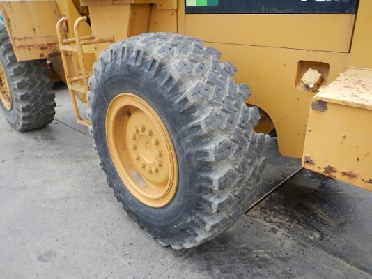 ขายรถตักล้อยาง TCM 840-2