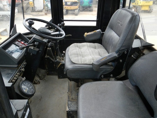 ขายรถตักล้อยาง TCM 840-2