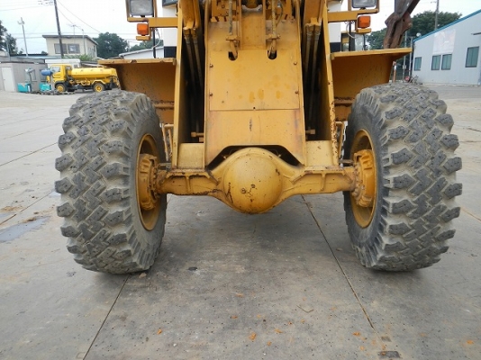 ขายรถตักล้อยาง TCM 840-2