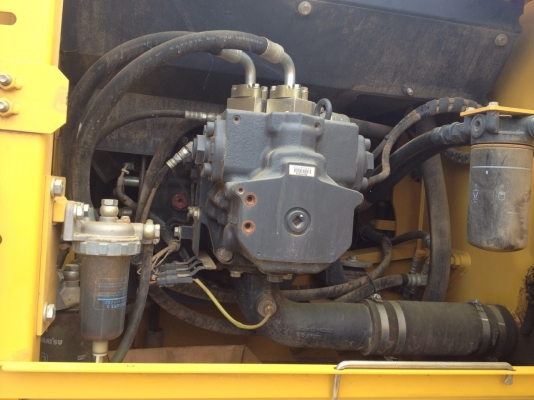 ขาขรถขุดไฮโดรลิค  PC 200-7  สนใจติดต่อ 081-8720725