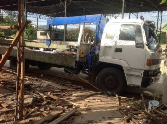 รถบรรทุก 6 ล้อติดเครน ยี่ห้อ ISUZU เครน 4.5 ตัน