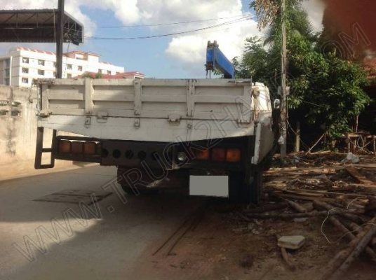 รถบรรทุก 6 ล้อติดเครน ยี่ห้อ ISUZU เครน 4.5 ตัน