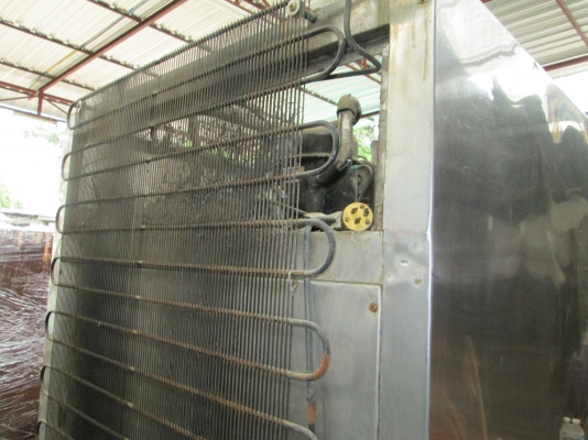 เย็นฟิต    บนกระจก   ล่างทึบ    สภาพดีไม่มีผุ   ขายถูกๆๆ